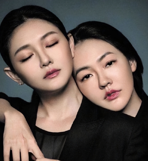 这次,46岁的大s成了笑话,老公在韩开泳装派对,与前女友复合