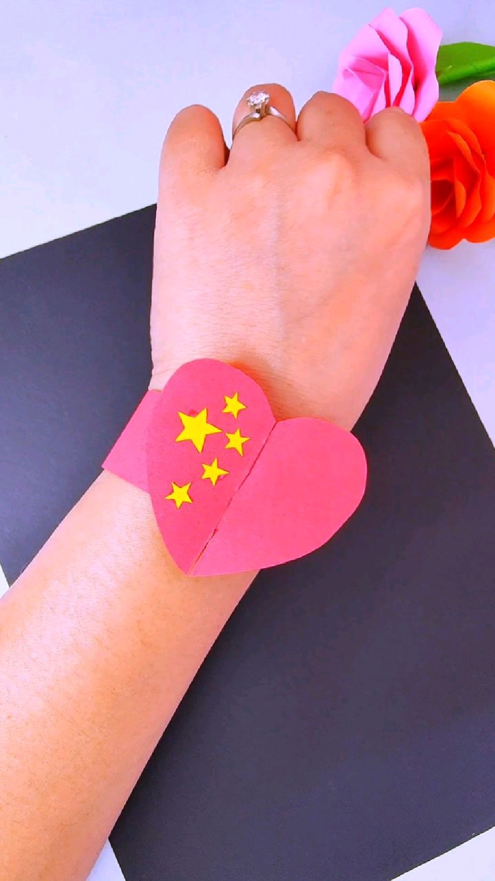 我认为这是最好看的爱心手环,不接受反驳