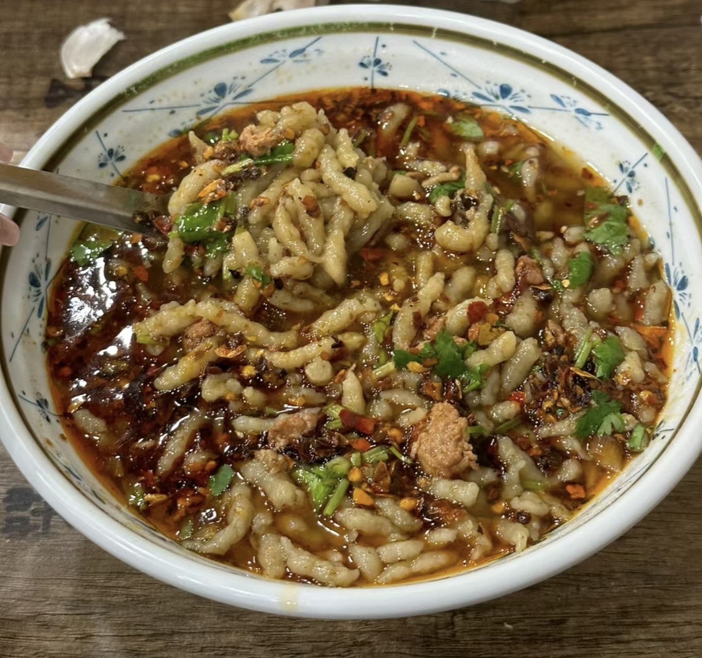 晋菜推荐第五天  今天为大家介绍一道来自山西的特色美食——豆面抿面