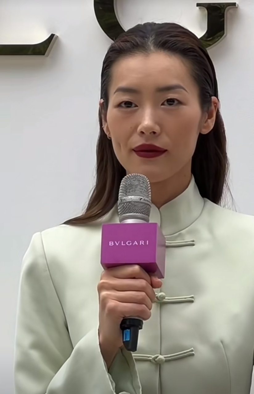 刘雯脸部真的很显老  模特的都是骨感美吗?