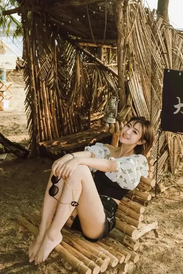 演员牟星写真集