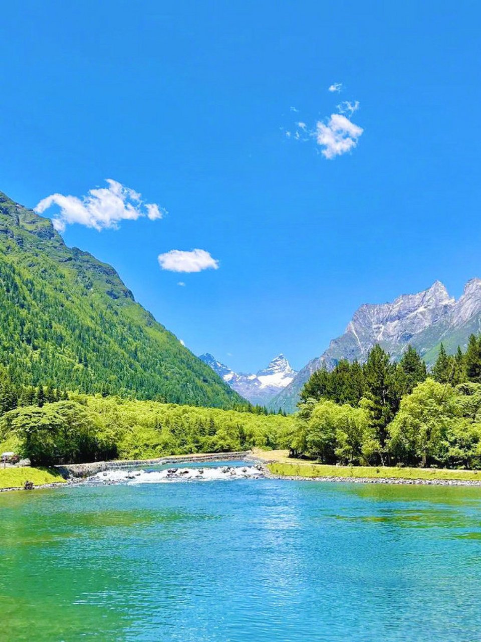 夏天一定要去一次四姑娘山,这里的风景能治愈人心. 676767
