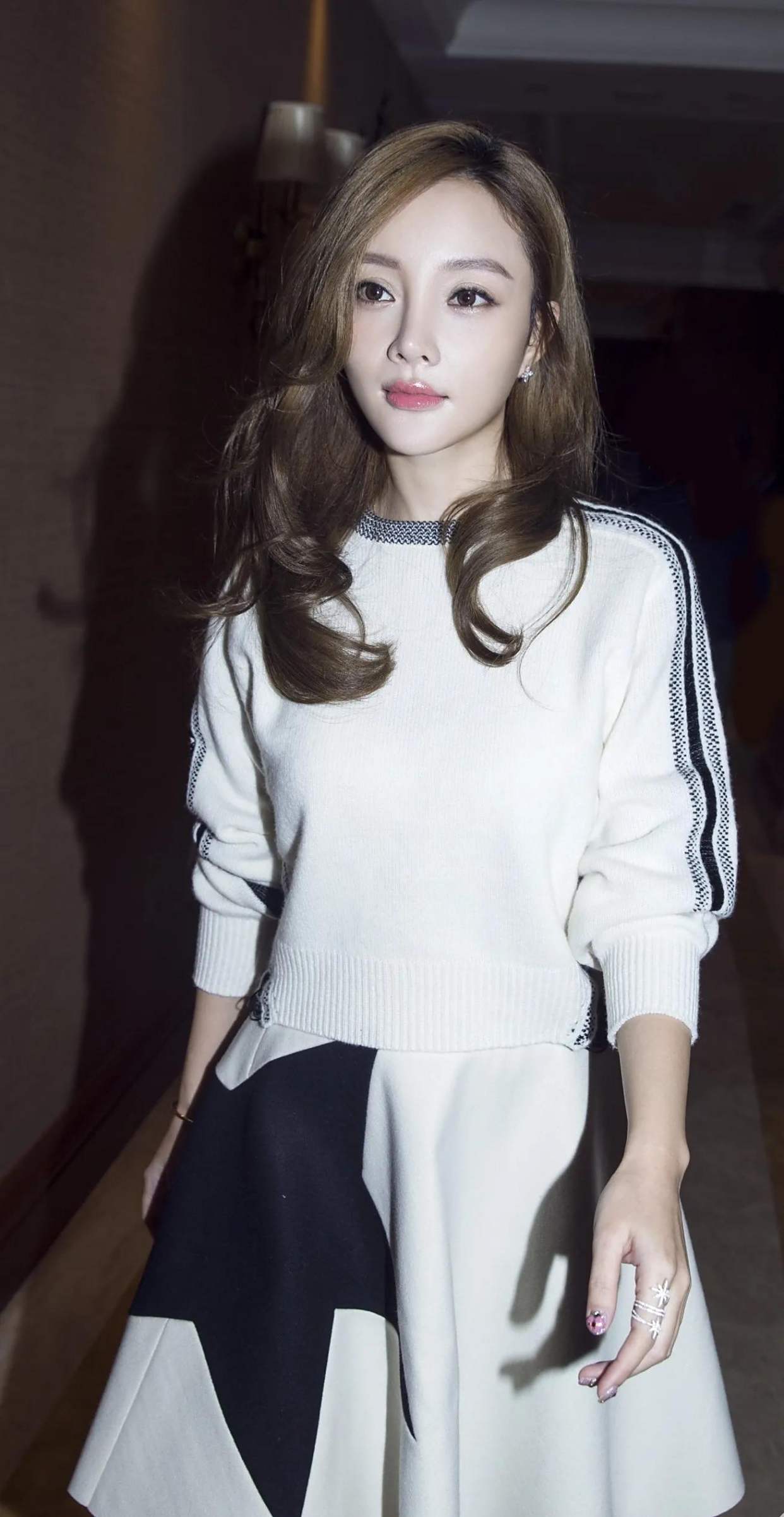 李小璐精美图集:容貌精致,优雅迷人!