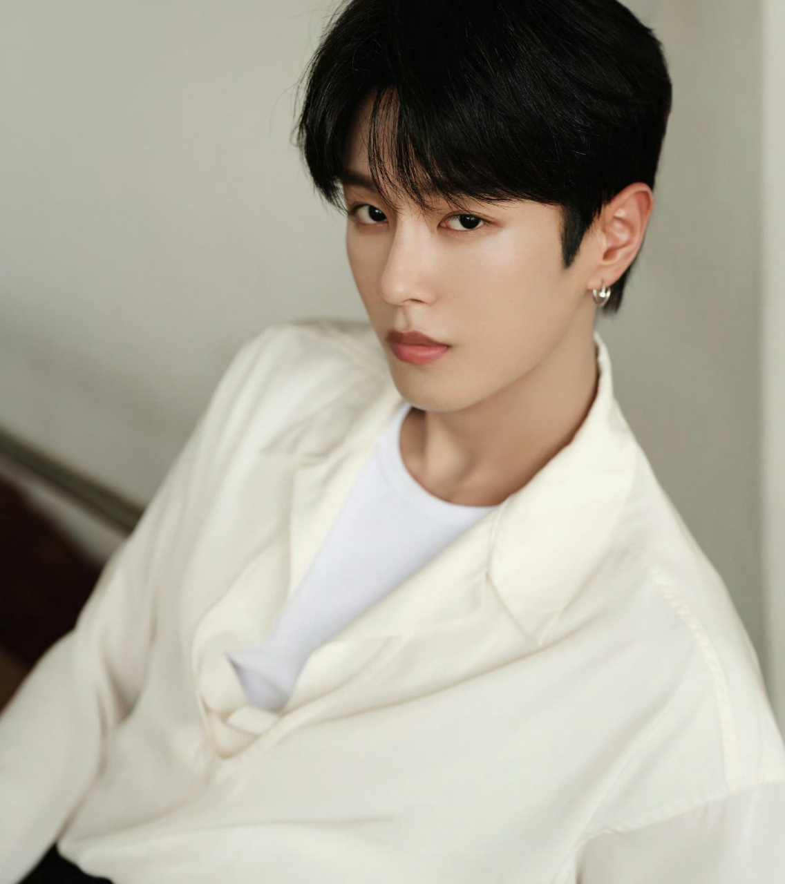 国内选秀出来的c位已经塌了一大半了,蔡徐坤,孟美岐,李汶翰,周震南