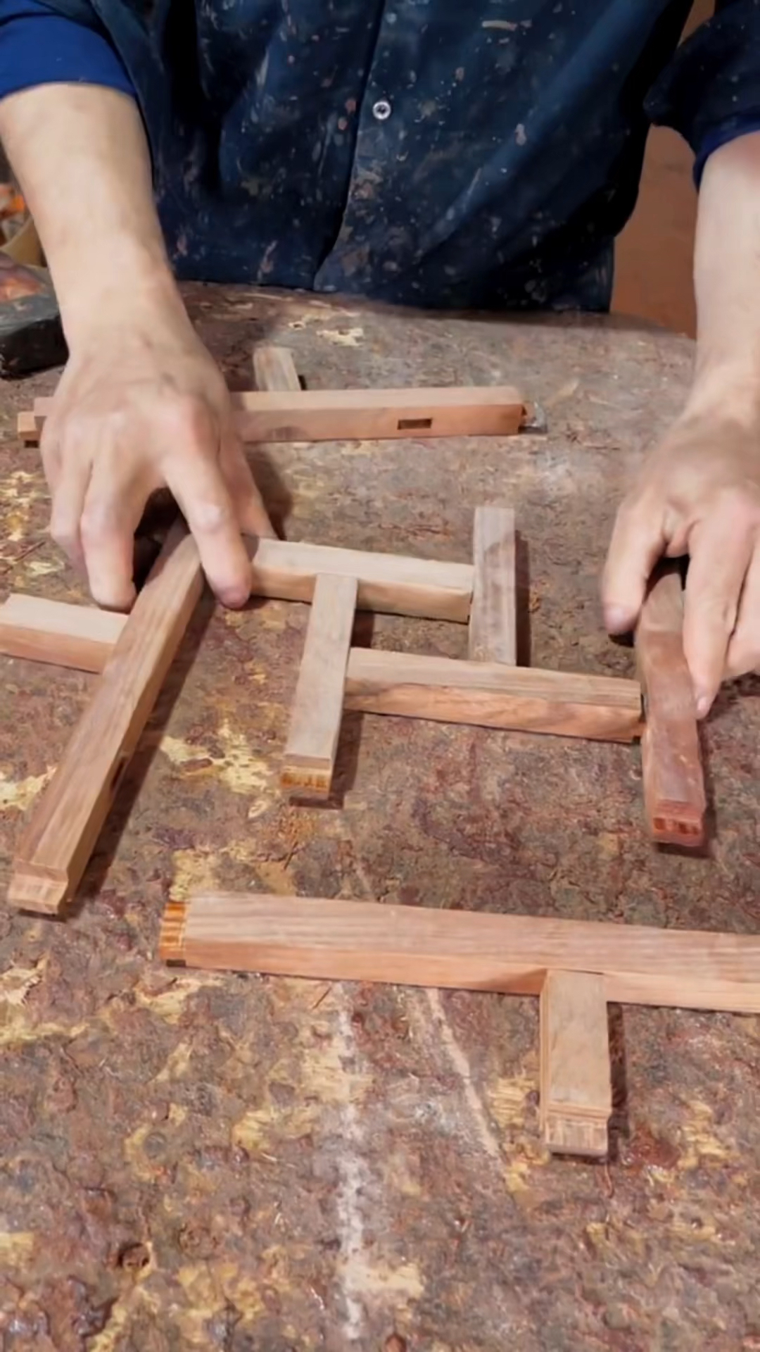 传统鲁班榫卯工艺,让几块木材无缝衔接!