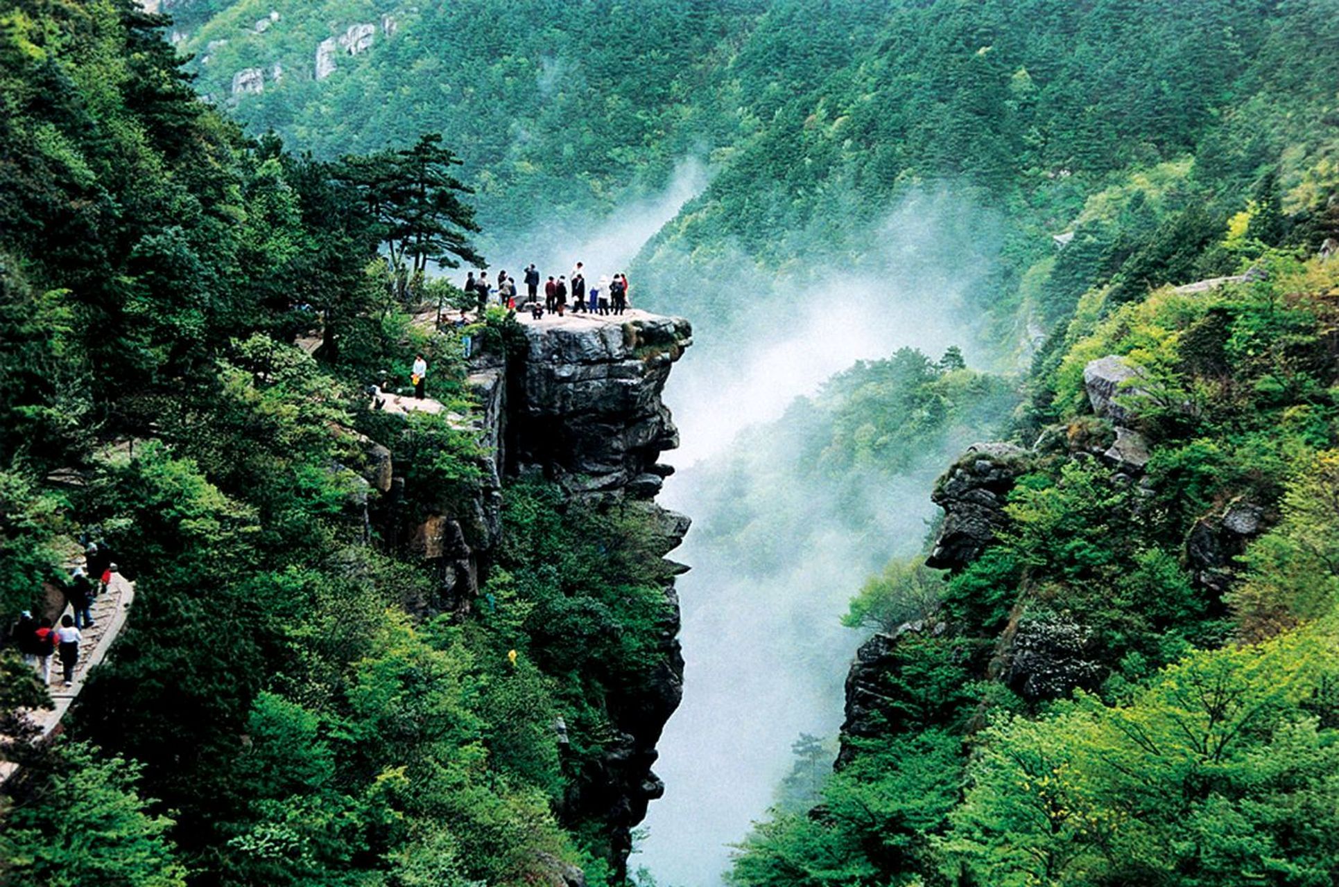 江西庐山美景引网友热议,被称为大自然的馈赠.