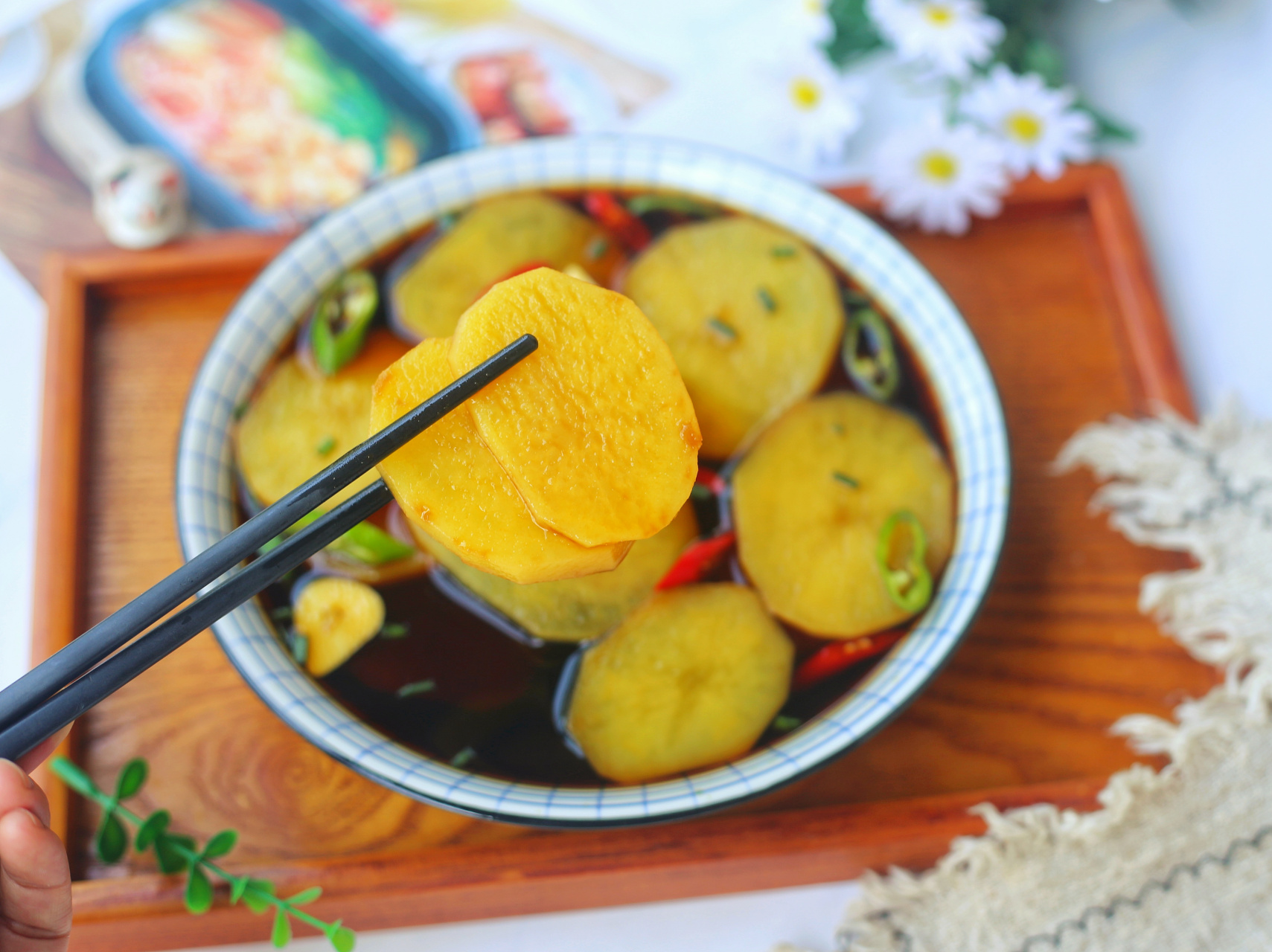 巨好吃的捞汁土豆片～  土豆这样做,也太好吃了吧!