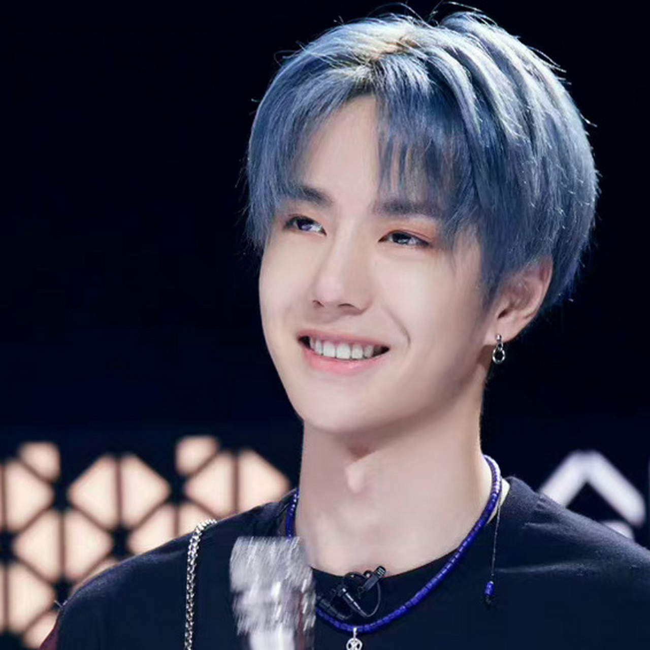 好可爱的牙啊[嘻嘻] #王一博