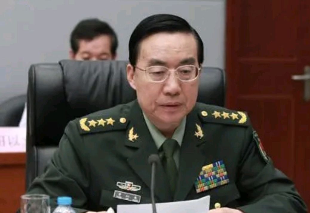 他是"学者型"上将,曾任广州军区司令员,总参副总长,今年73岁
