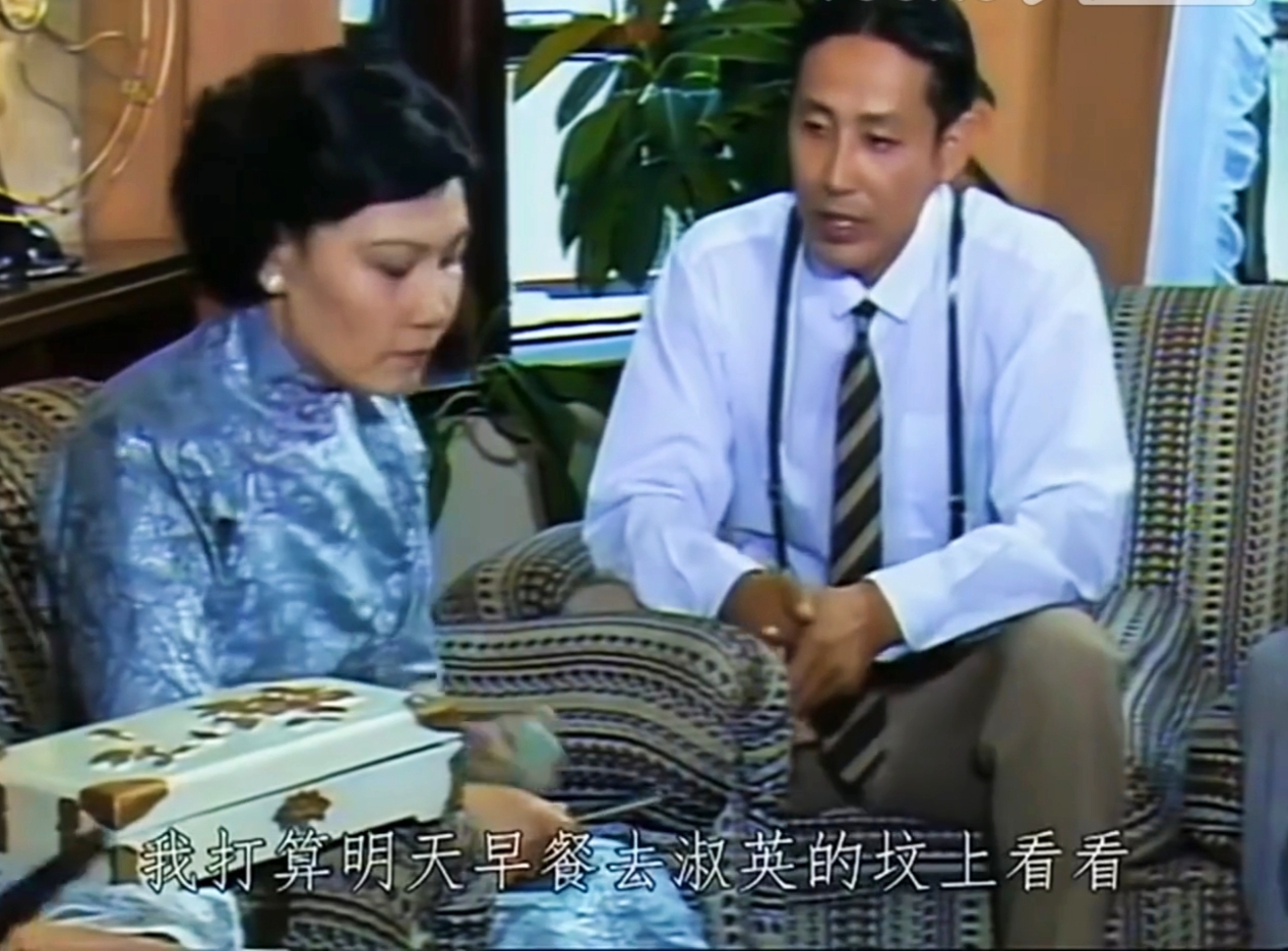 再读《围城》才懂,迷倒方鸿渐的唐晓芙,她的"单纯",是装的