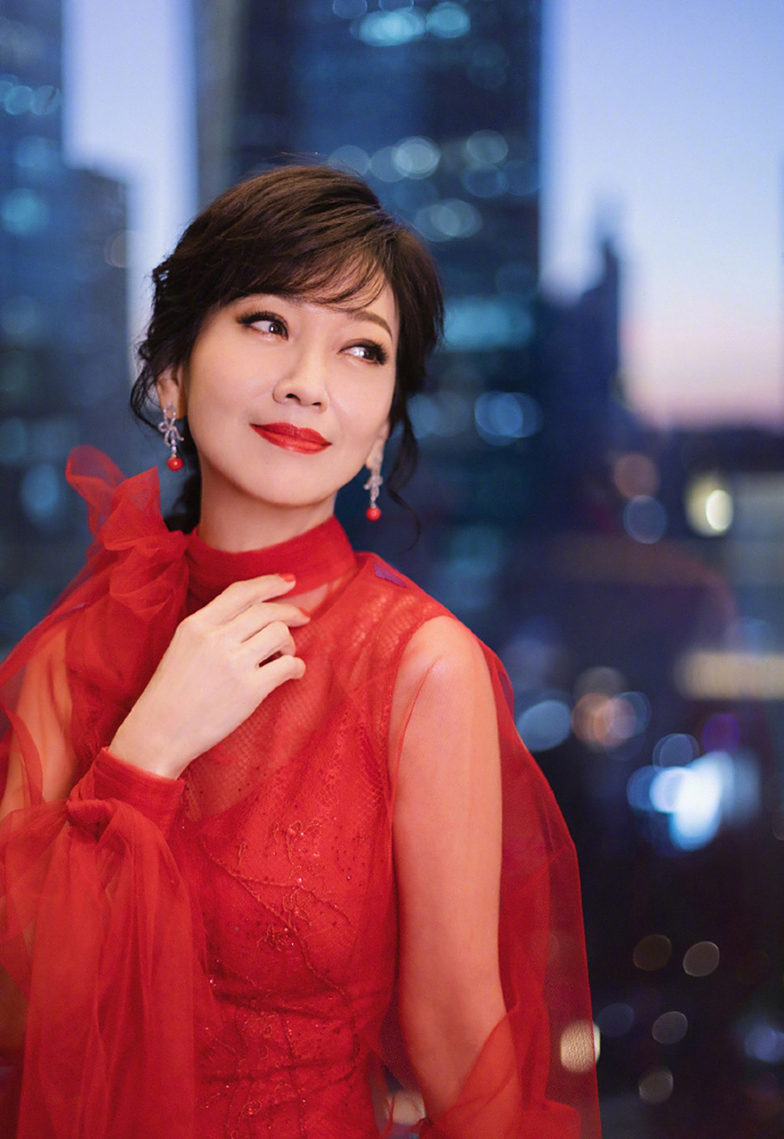 同是身为明星,赵雅芝与郑少秋:幸福的可能与挑战  在华语影视圈中