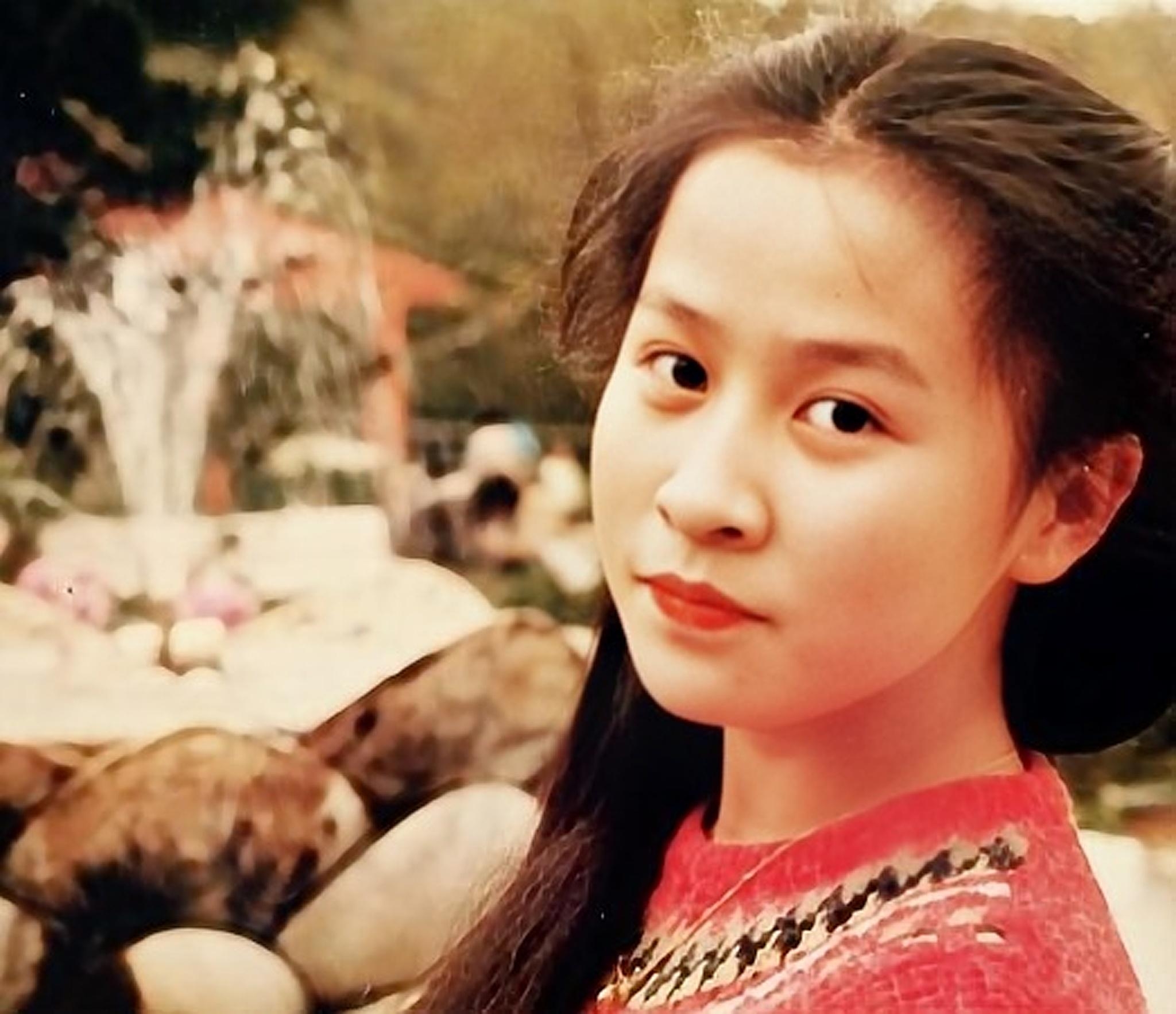 在那个无ps还美女如云的年代,来看看刘嘉玲年轻时候的样子吧