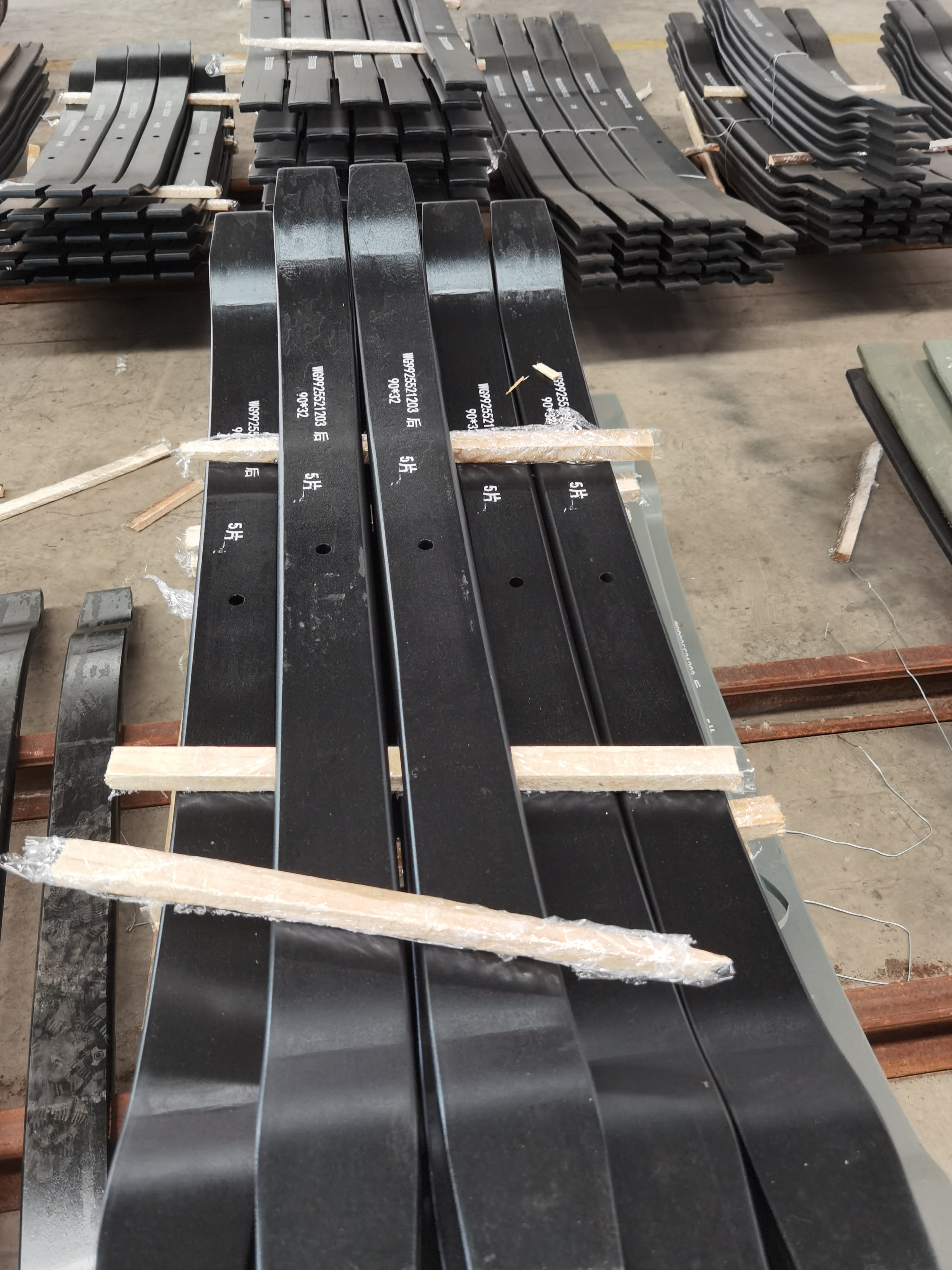 Resorte de ballestas trasero