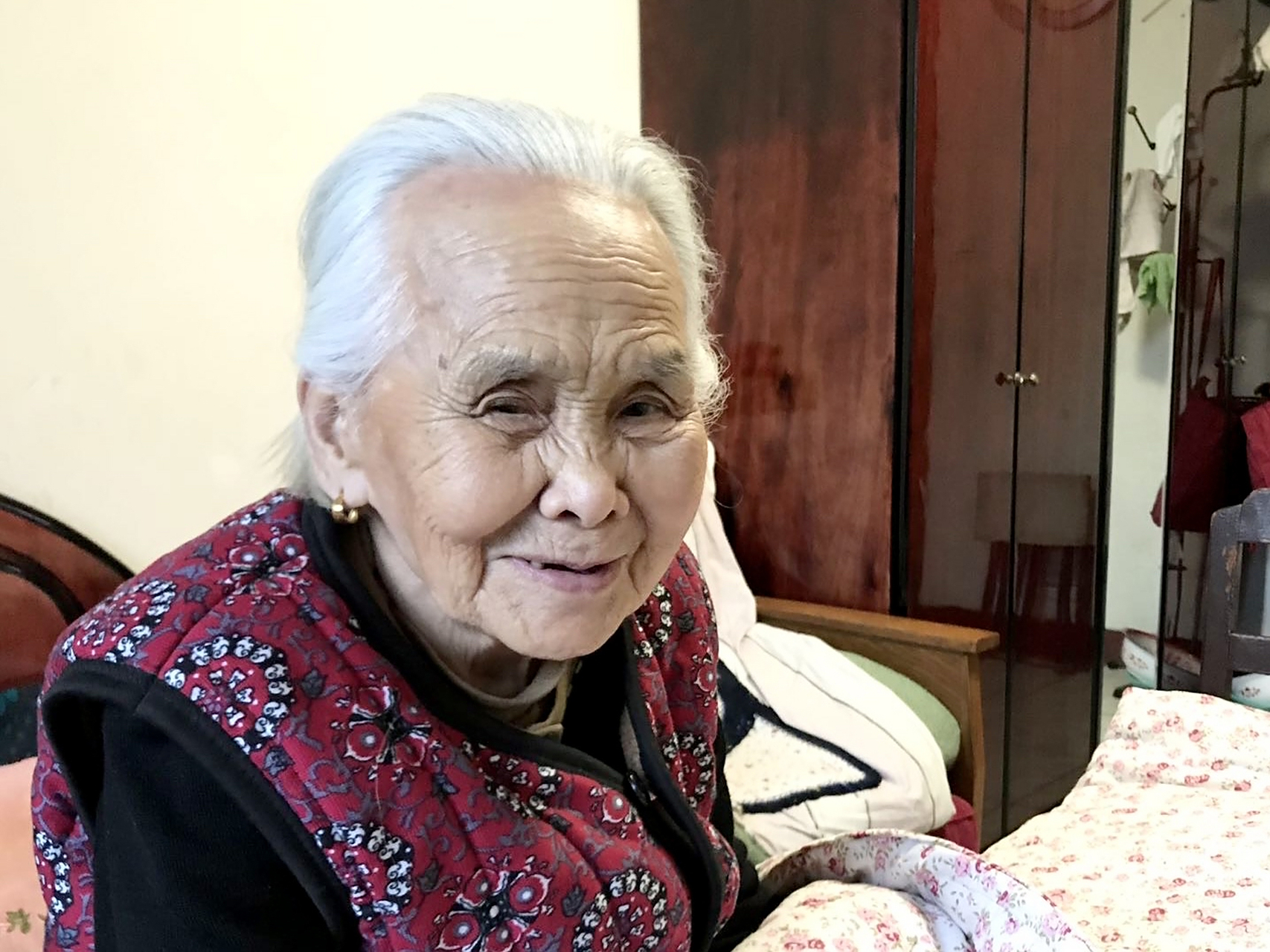 回忆老岳母     老岳母是去年母亲节之后去世的,享年97岁,曾经留下过