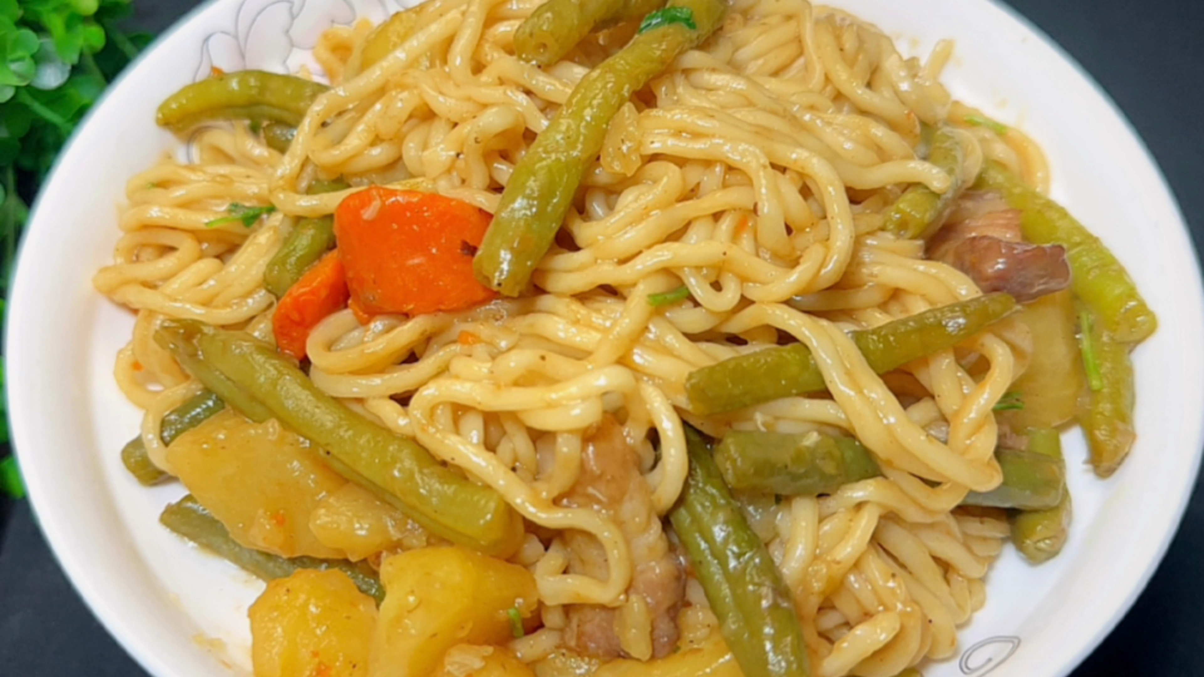 土豆豆角焖面这种做法,简单实用味道真美,一周吃五次都不嫌多
