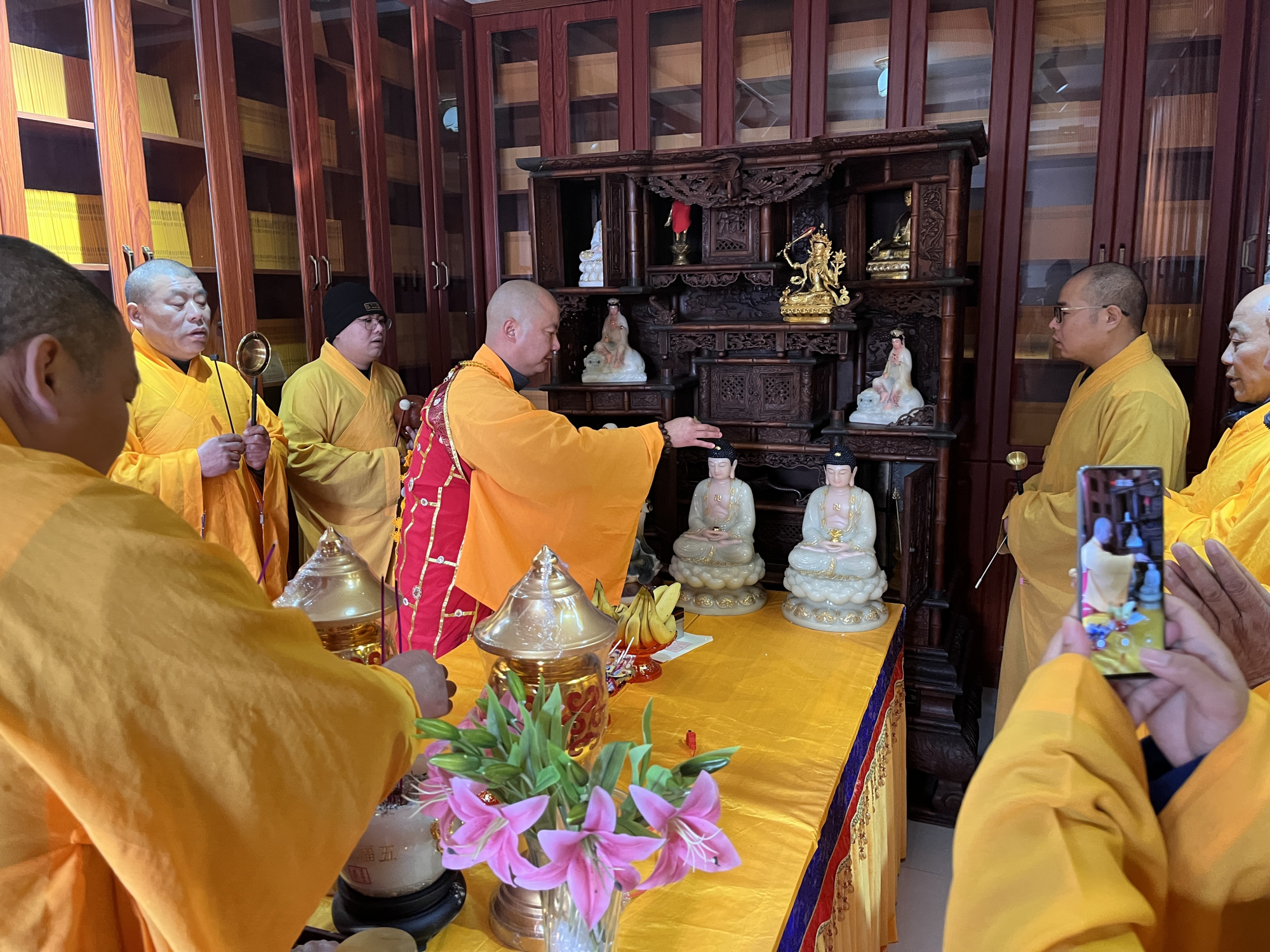 普救禅寺隆重举行藏经室,斋堂诸佛菩萨供奉安座大法会