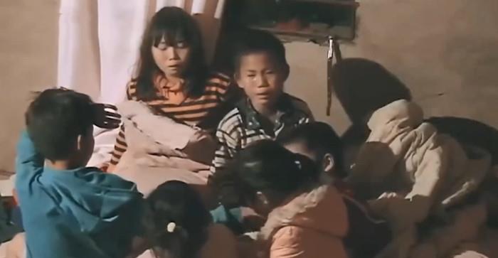 盘江龙:爸爸在监狱里,妈妈在外面打工,13岁的时候带着5个孩子