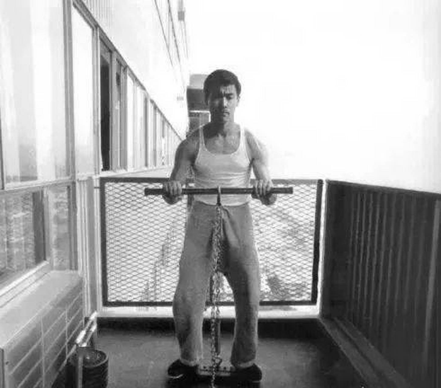 李小龙# 1969年,李小龙的弟弟李振辉从香港来到美国读中学.