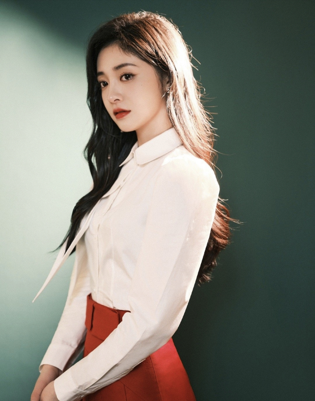 程潇周洁琼跨年造型