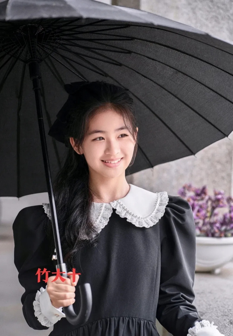 《潜行者》乐言的扮演者李熙媛,这也太漂亮了.