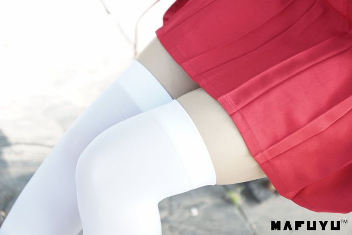 神楽坂真冬-少女と自然と白い靴下[75P-1.07GB]