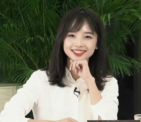 央视主持人王冰冰遭人肉,四级不过19岁同居已离婚,网友别污蔑人