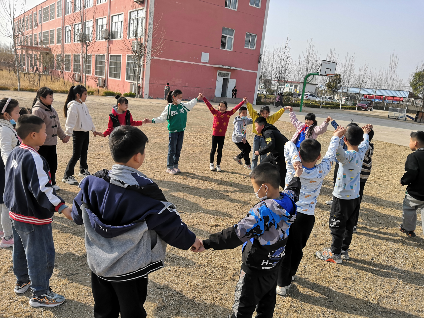 三下16《宇宙的另一边》生字组词练习  宇:(宇宙)(宇航员) 吁:(气喘