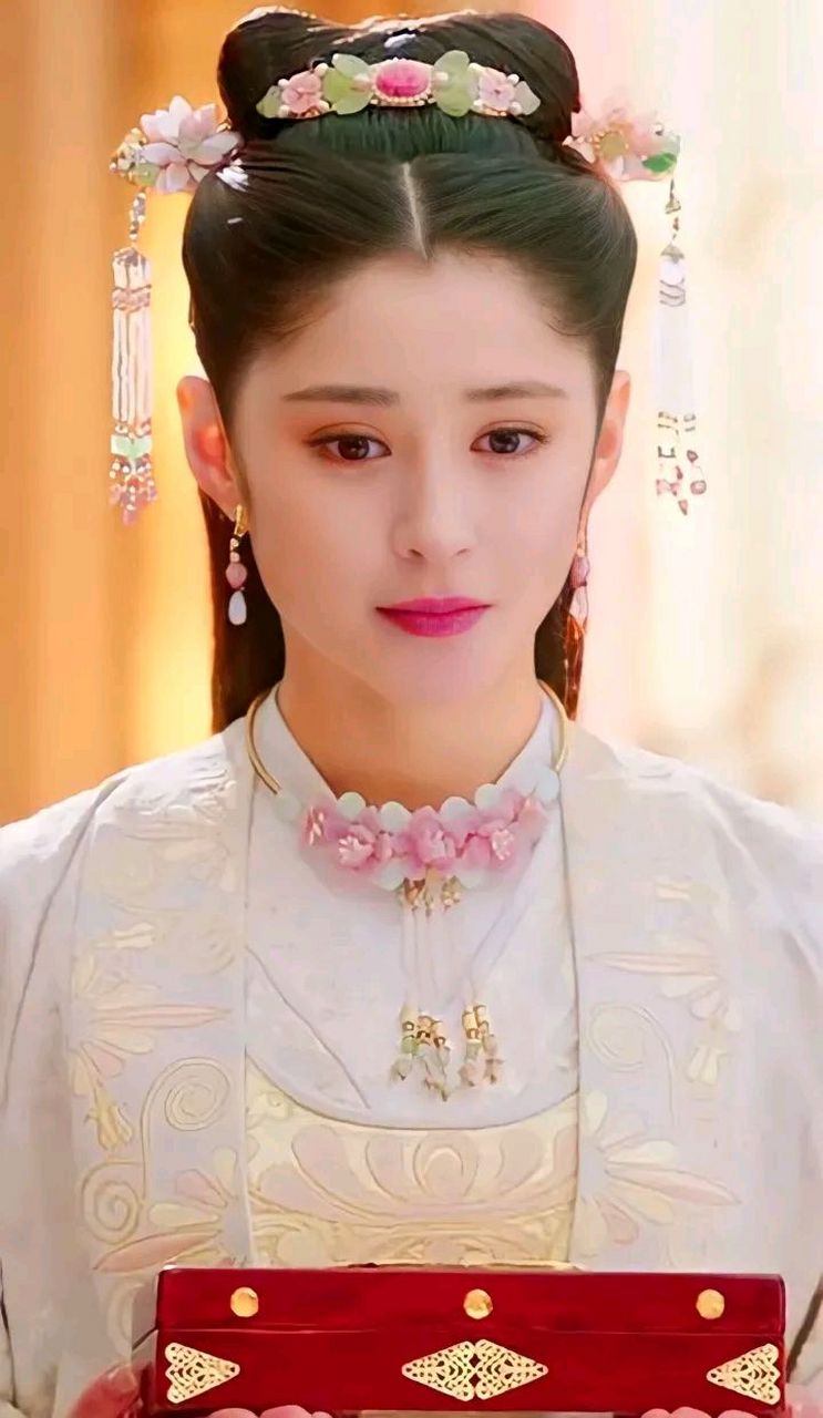 《锦绣未央》李心艾饰演李长乐#你心中的古装女神# #好看的电视剧推荐