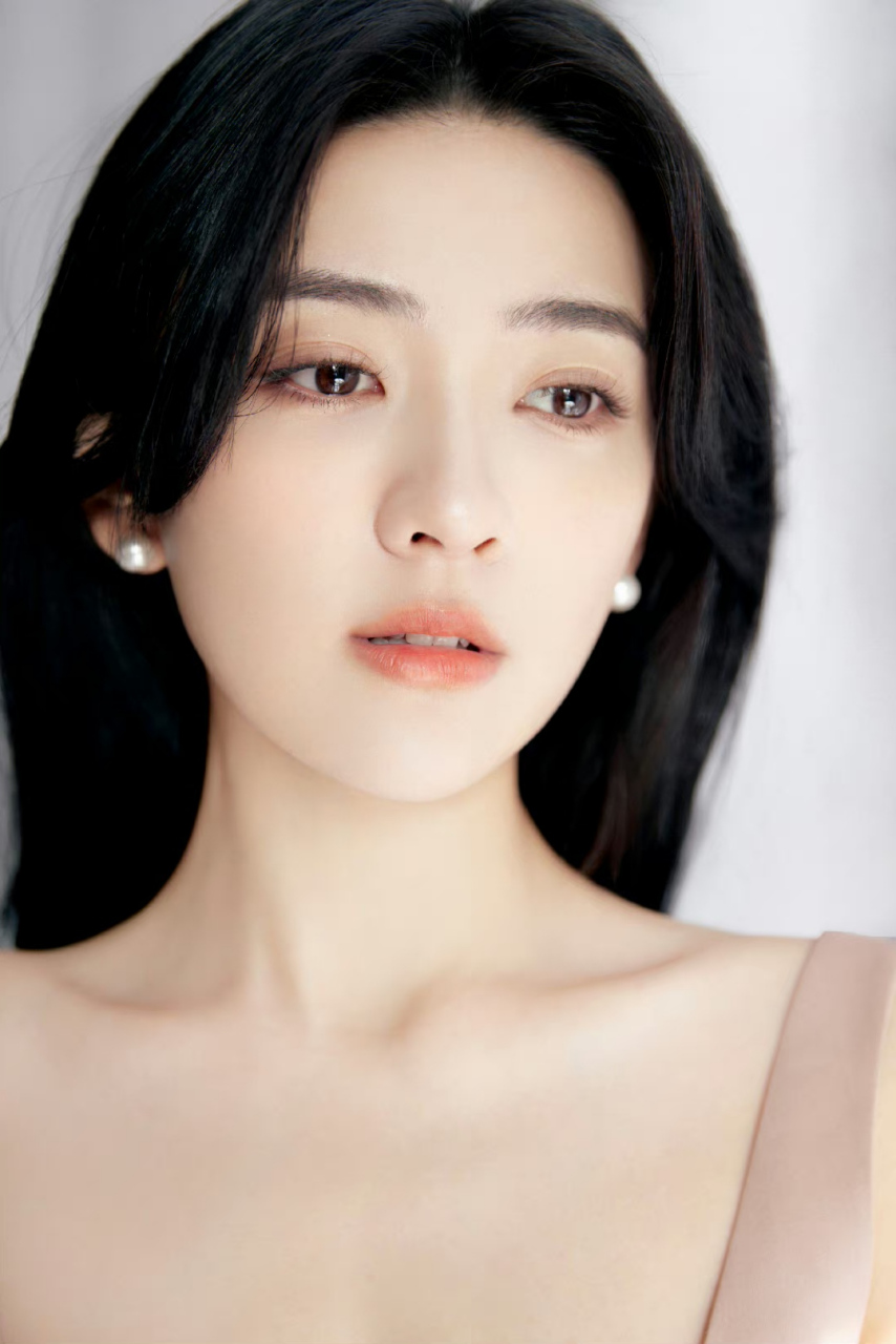 梁洁# 春光乍泄的甜美少女,清纯妩媚,风情万种,性感迷人