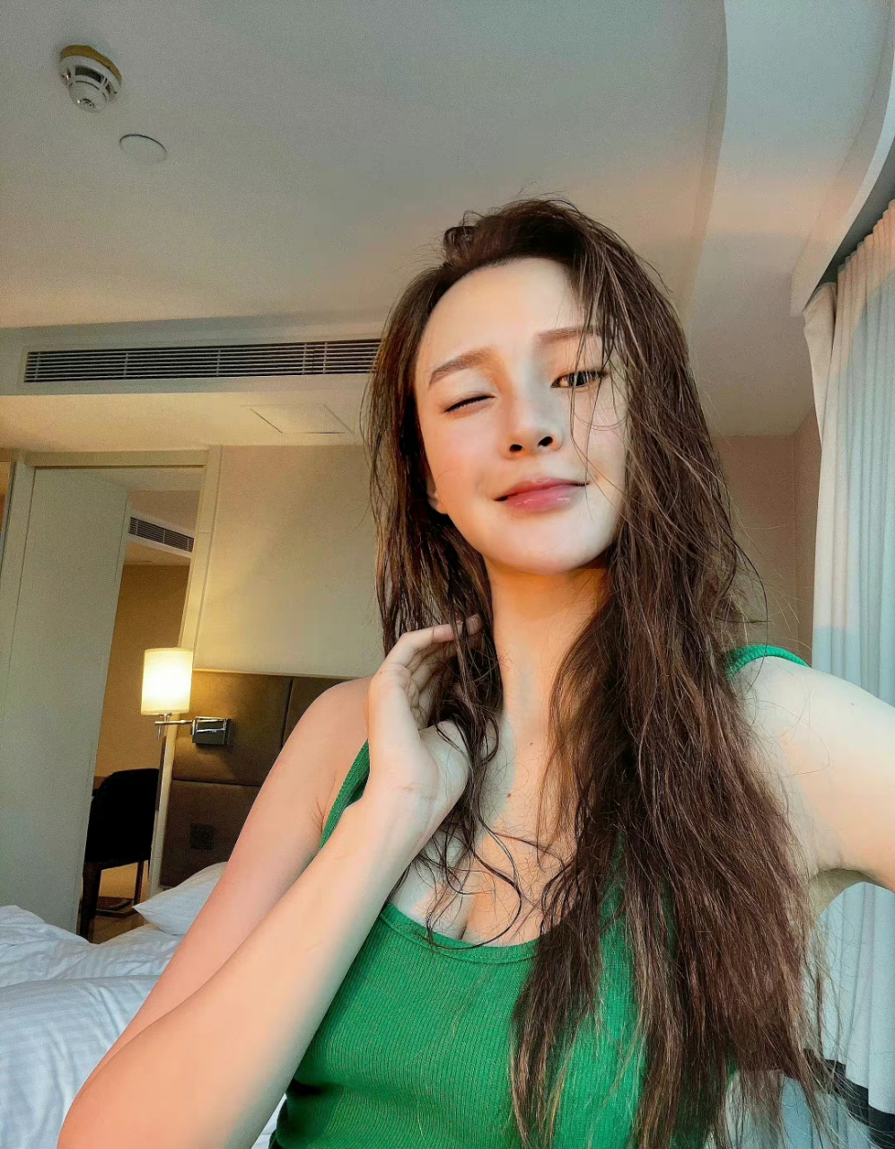 马来西亚美女模特,身材真的是太性感迷人了!#养眼美女