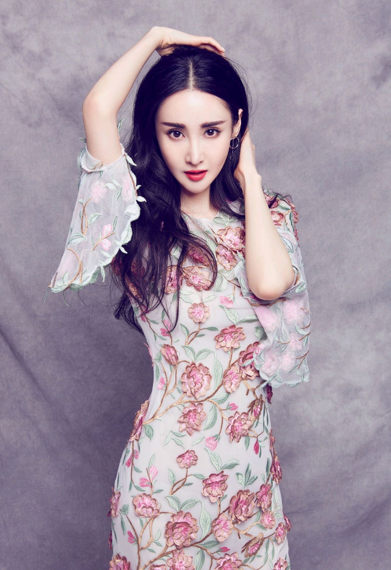 明星写真美图|王若心