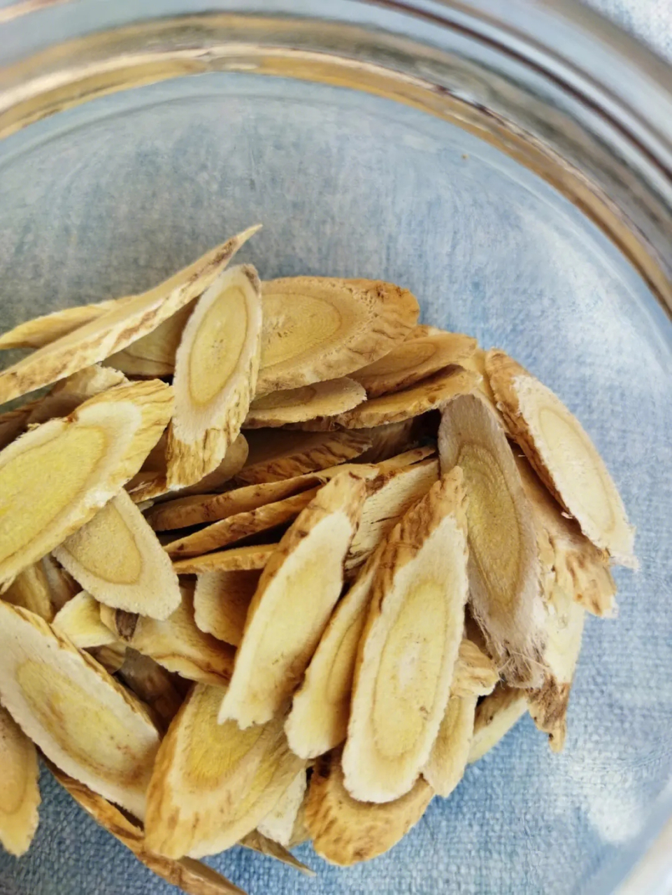 25年左右的老黄芪 #健康# #男性健康# #黄芪