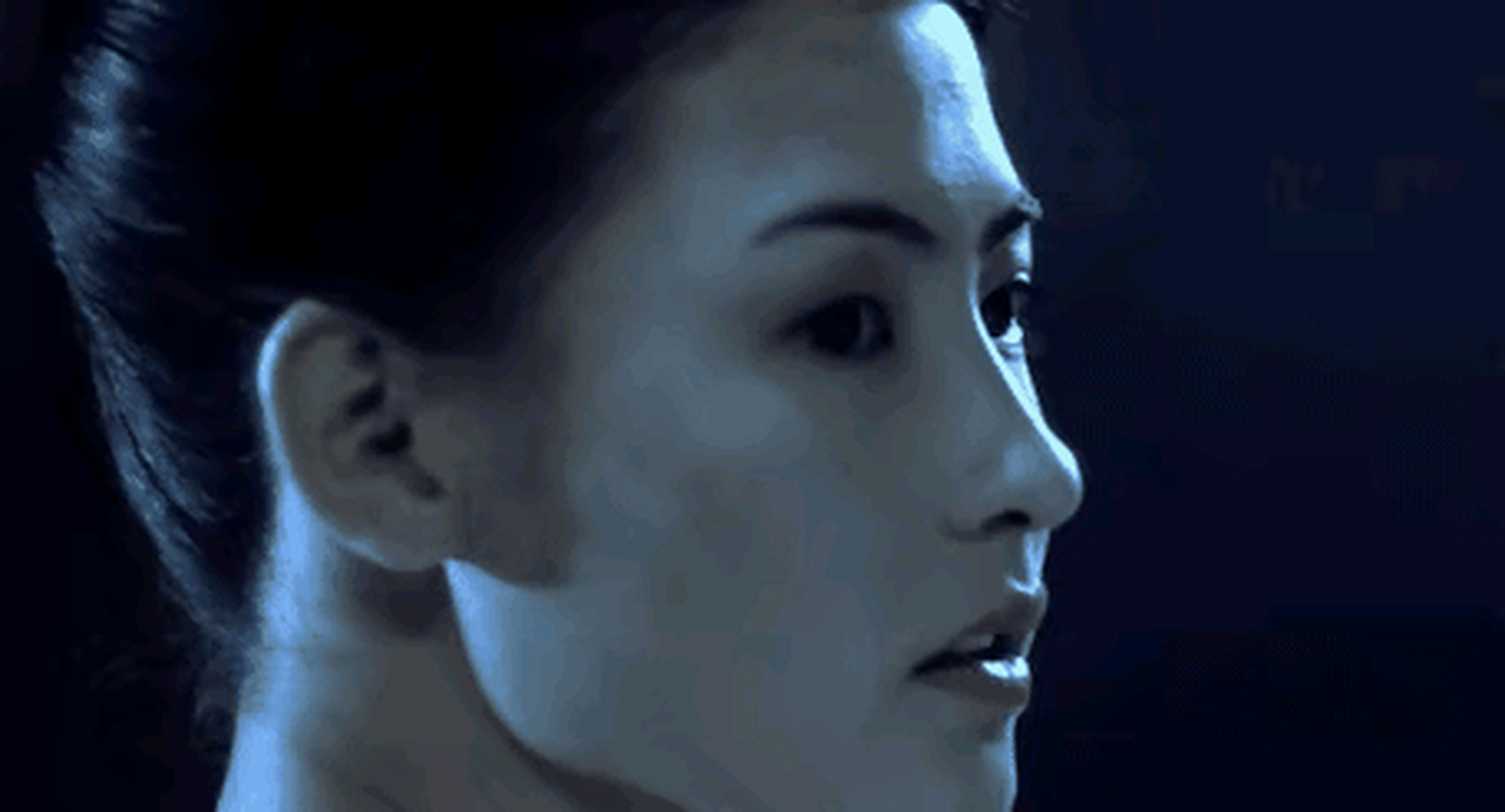 都说宋祖儿是小张柏芝,这侧脸其实差距还是挺大的