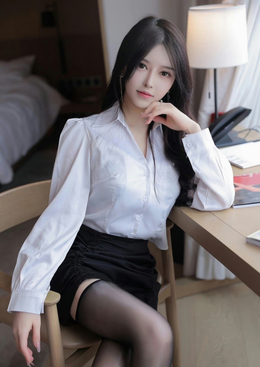 《写真集》 #美女小姐姐# #性感好身材# #壁纸