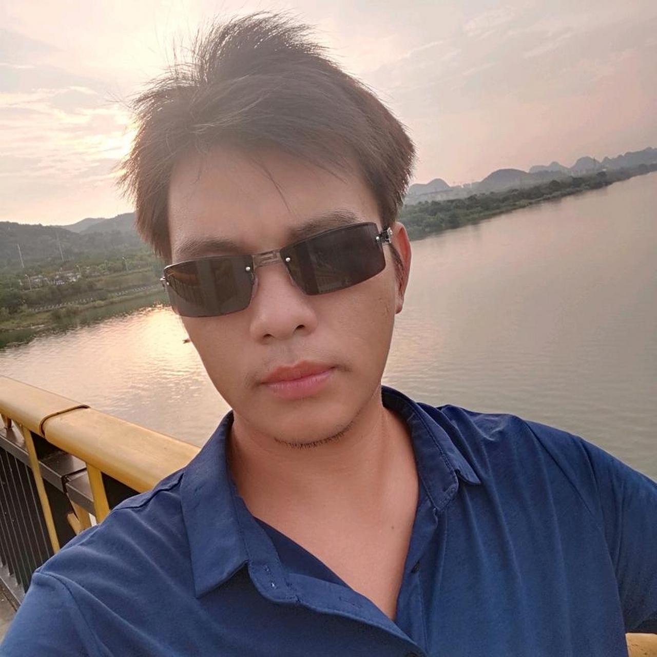 30多岁成功人士的真实生活状态 1.有个幸福美满的家庭. 2.