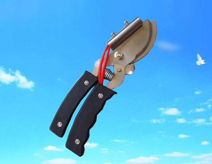 猪尾电动断尾钳电热管