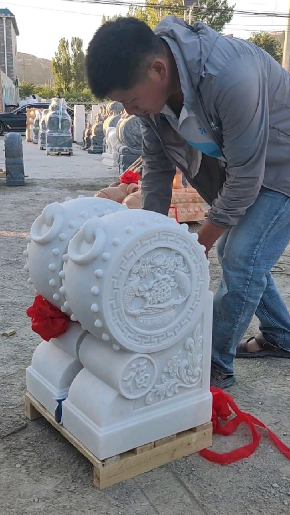 汉白玉门墩抱鼓石,庭院门口石鼓摆件