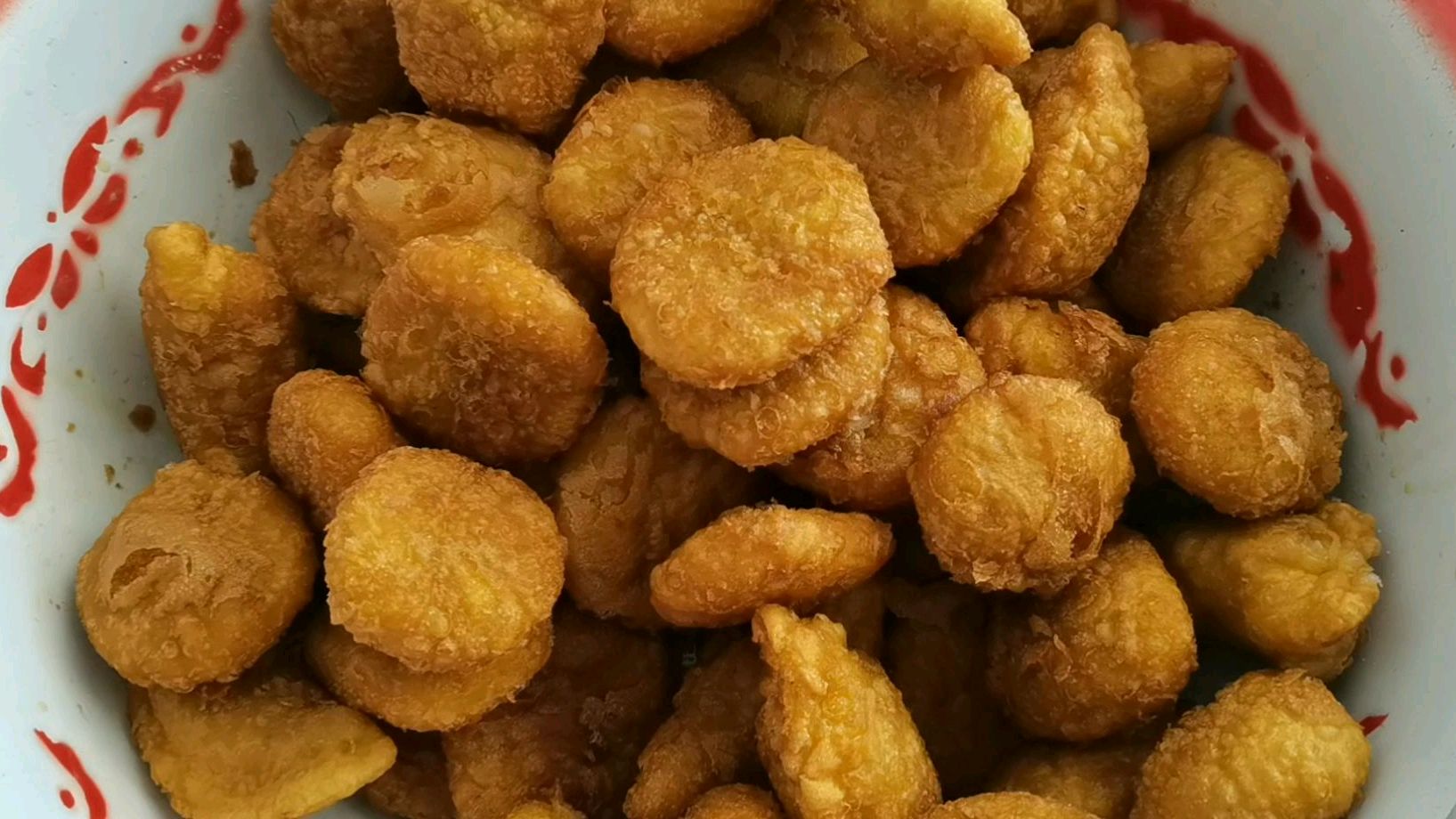 表皮酥脆里面软糯筋道的黄金糕,家乡传统美食,重要节日必备食品