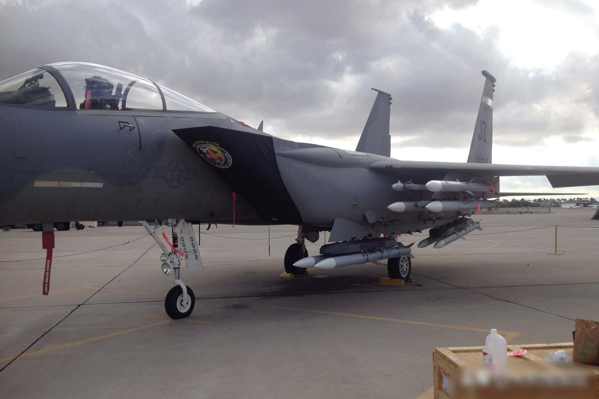 美国空军展示了一款备受瞩目的f-15c战斗机改进型,让人眼前一亮.