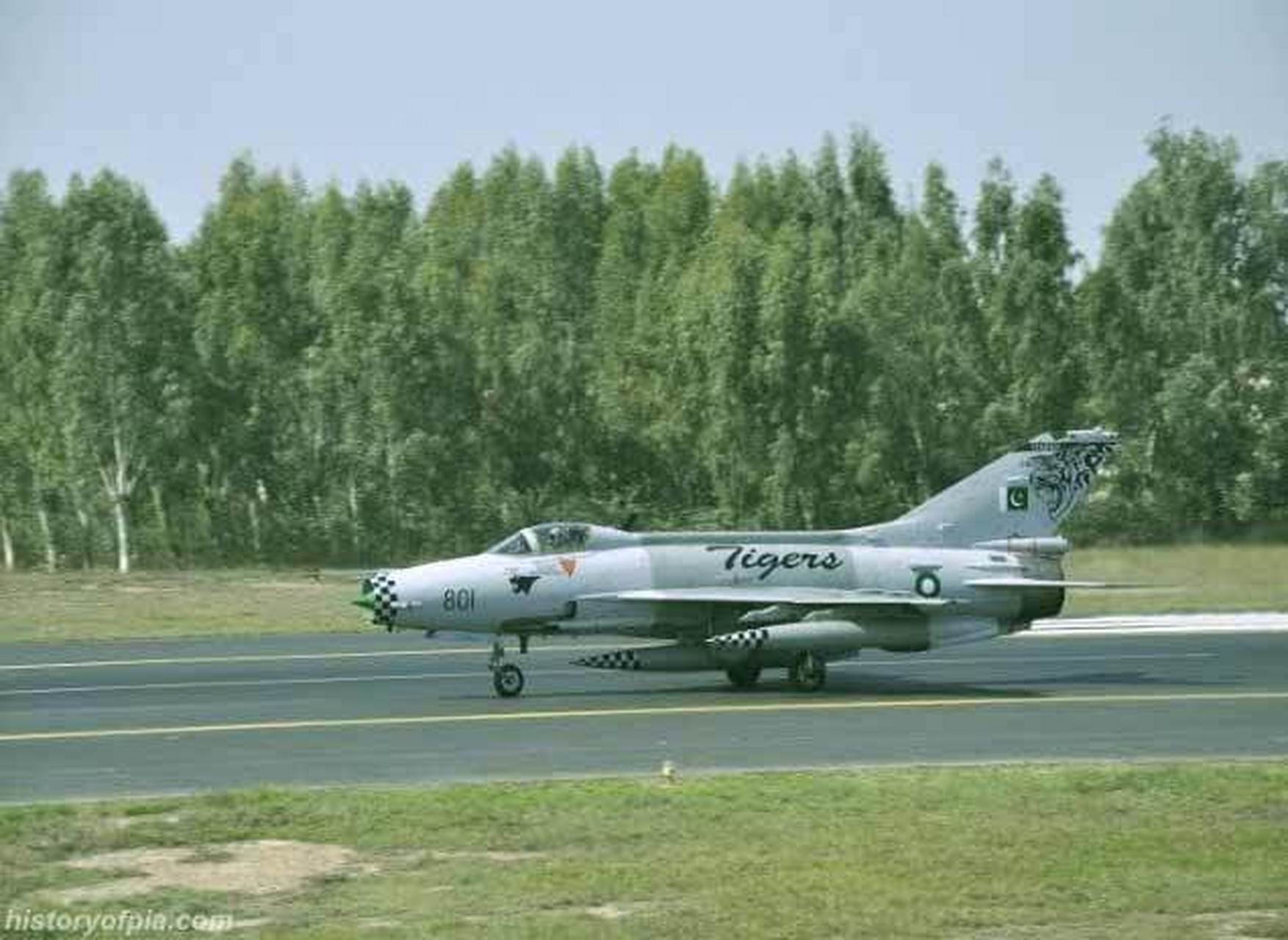 巴基斯坦军演,中国制造歼7战机和f16,幻影战斗机同台竞技.