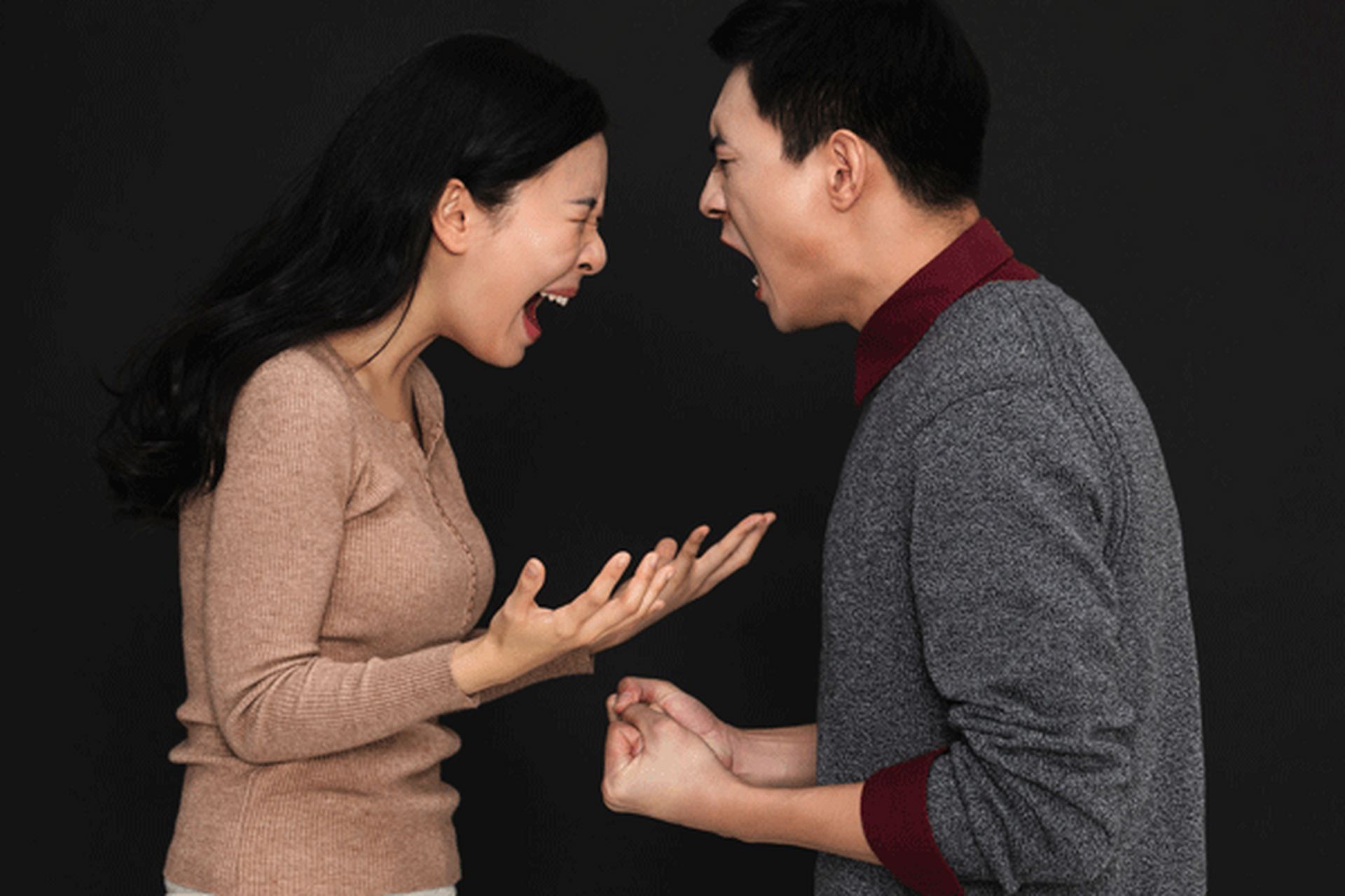 脾气暴躁,爱嗔怒的