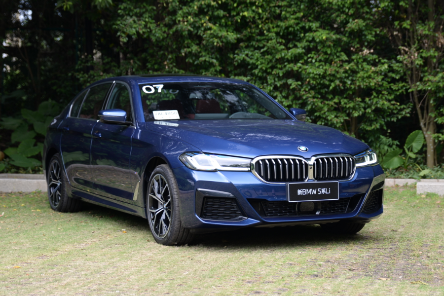 奥迪a6,奔驰e300,宝马530,雷克萨斯,车友要4选1,哪个不错?