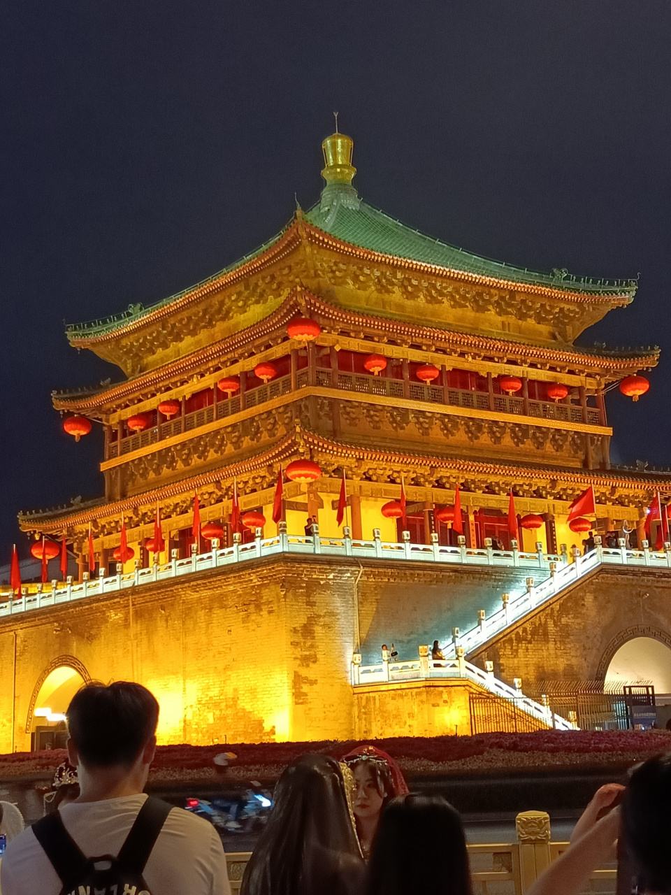 西安钟鼓楼的夜景真是美不胜收.