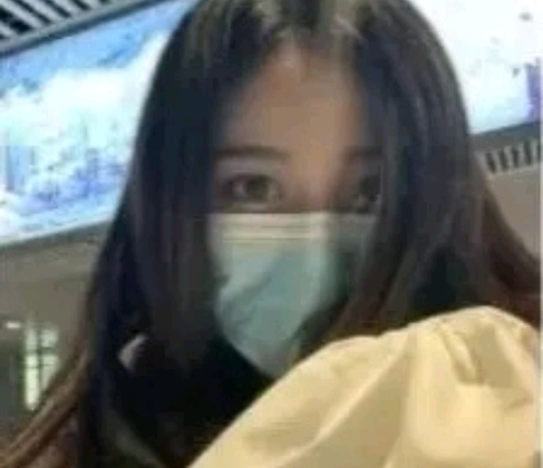 女主播冰冰酱曾经被公会要求去面基知名神豪c,并爆聊天记录!