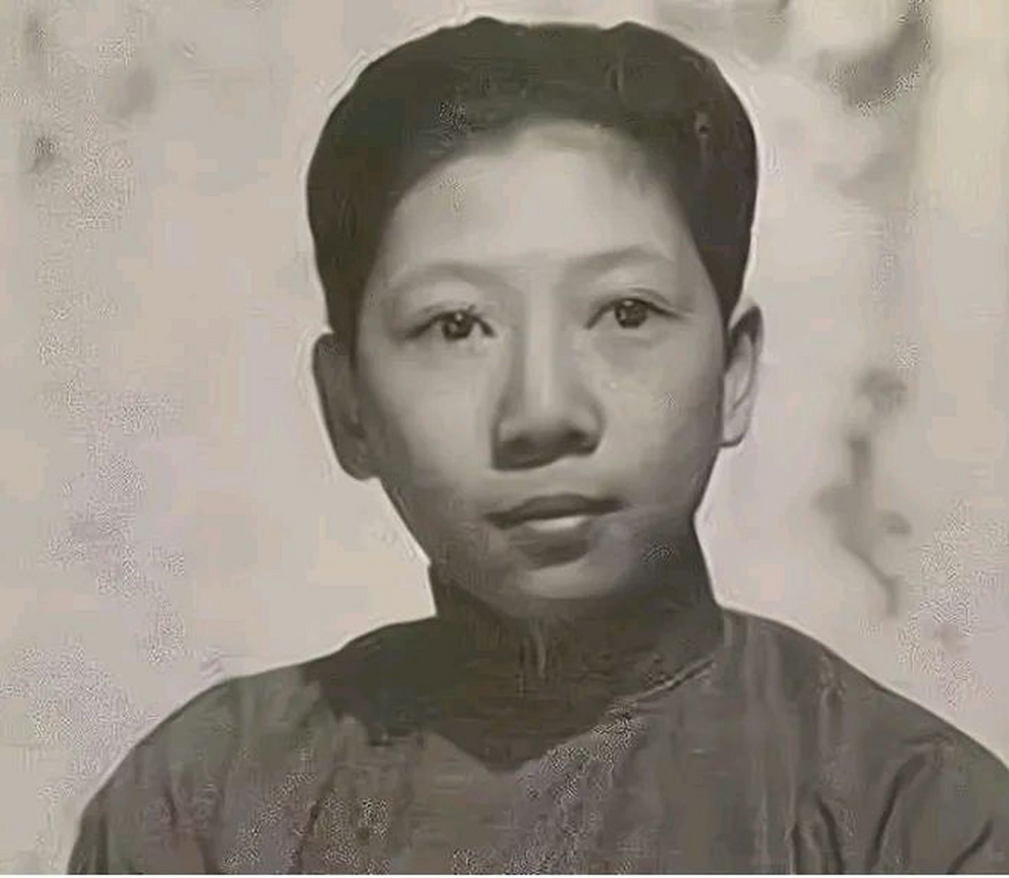 1964年,曾国藩胞弟的曾孙女曾昭燏,登上了南京灵谷寺,随即纵身跃下.