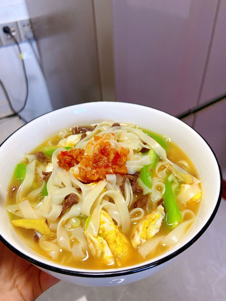 丝瓜鸡蛋面 汤底好鲜好清甜!