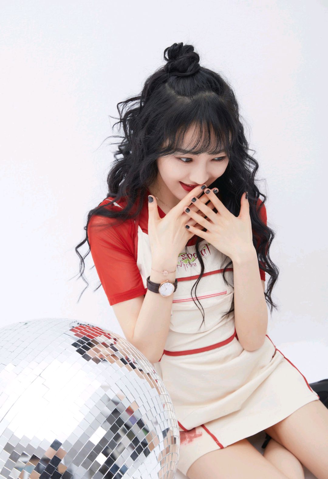 明星写真美图|莫寒