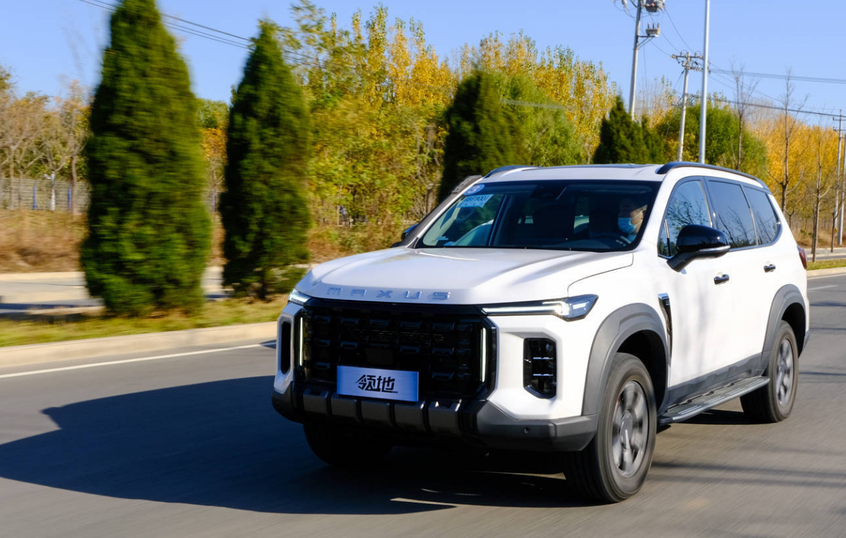 国产柴油混动"大越野"上路,8at四驱三把锁,何必总盯着长城?