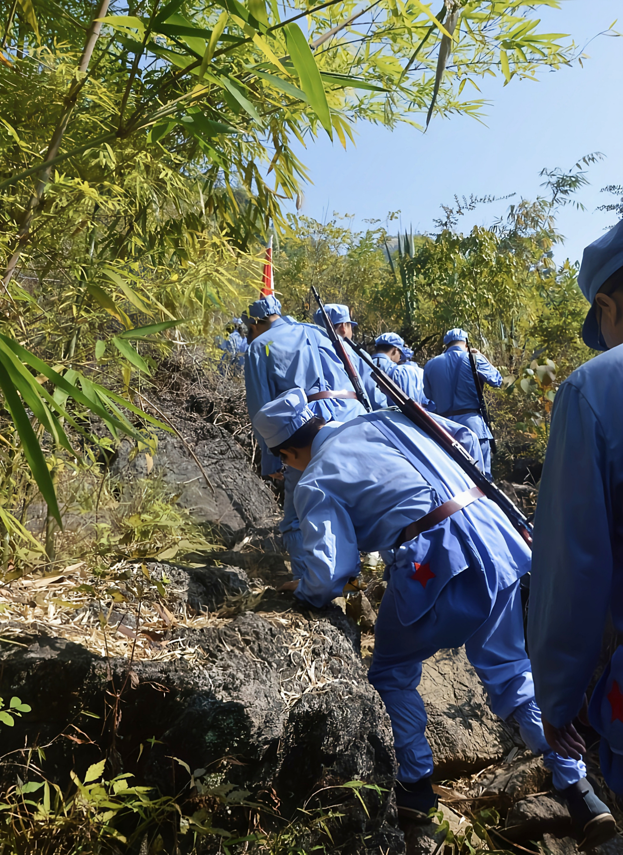 右江岜暮根据地,在五千敌人"围剿"中,涌现出了甘孟山九壮士