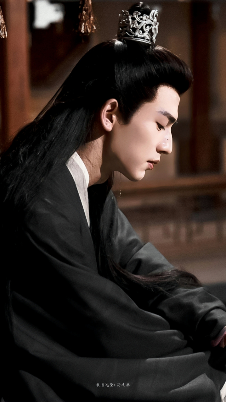 娱乐最前沿# #张凌赫